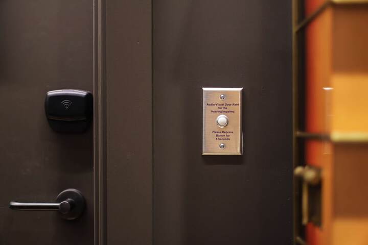 Room 44 of 69