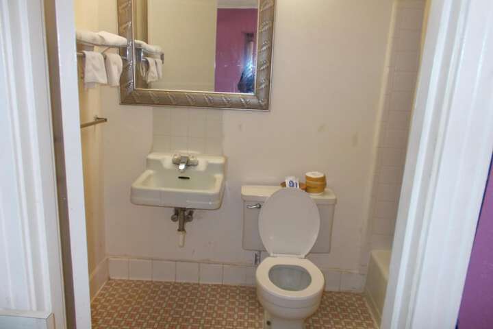 Room 34 of 50