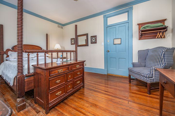 Wayside Inn