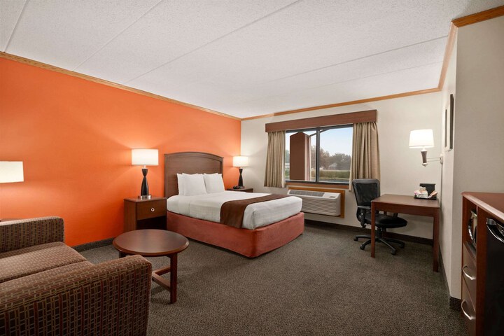 Room 18 of 48