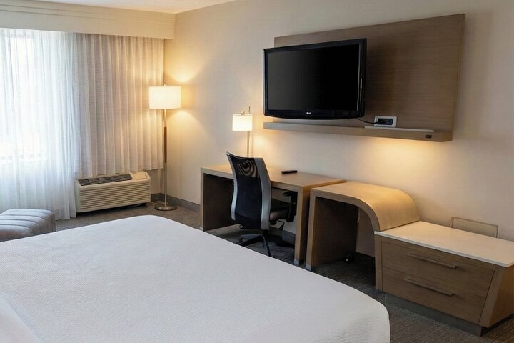 Country Inn & Suites by Radisson Brown Deer - Milwaukee North