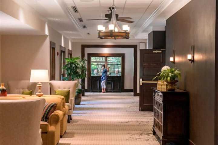 Ballroom/Hall 77 of 115