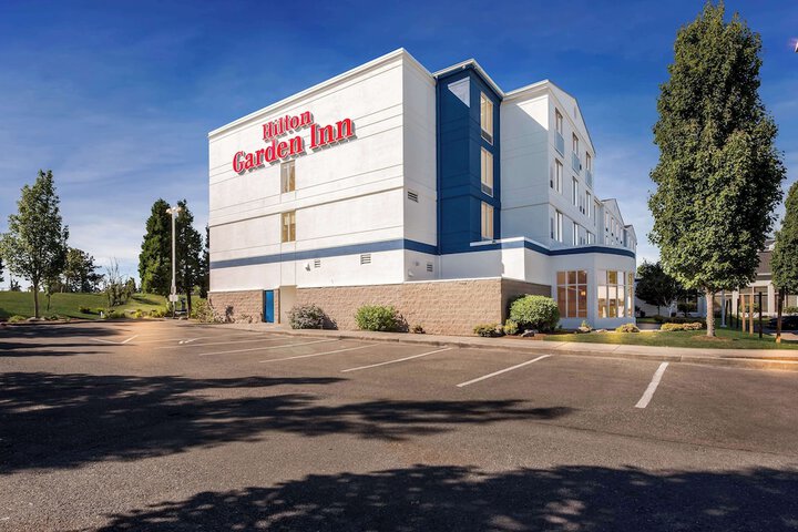 Hotel 4 of 57