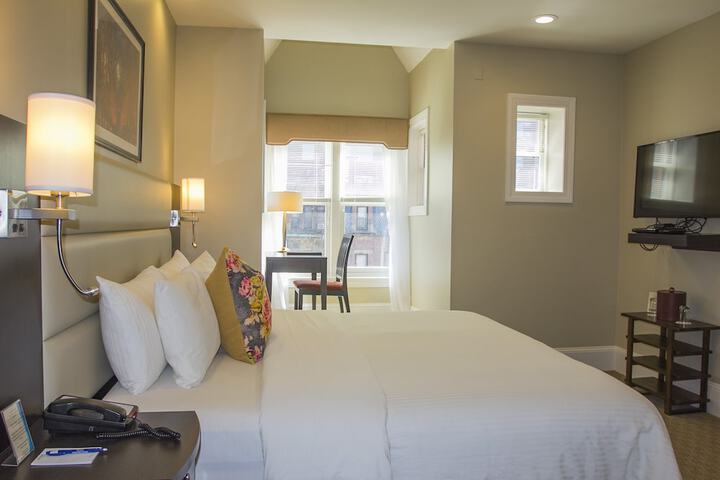 Room 15 of 30