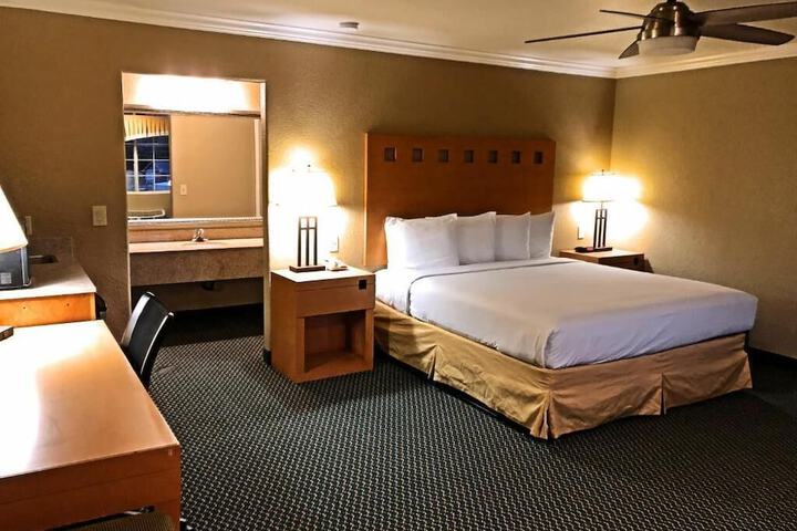 Room 22 of 26