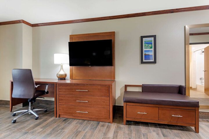 Comfort Suites West Monroe near Ike Hamilton Expo Center