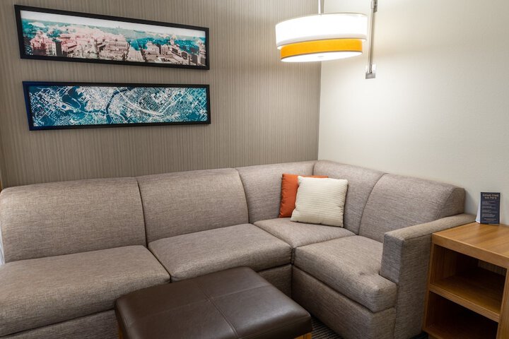 Room 14 of 32