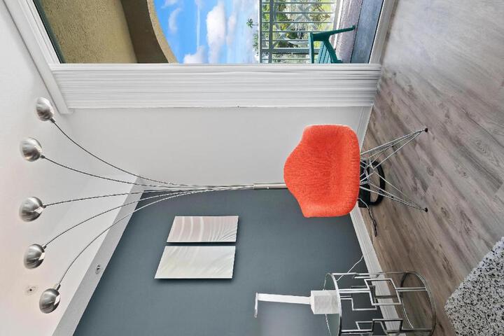 Luxury Near the Beach! Beach pass included!