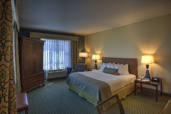 Room 12 of 33