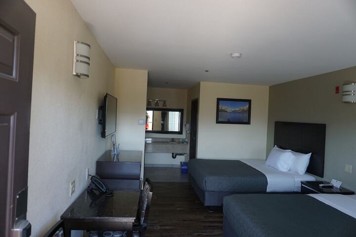 Yosemite Sierra Inn