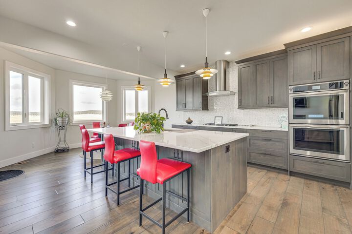 Spacious Southern Colorado Home w / Mountain Views