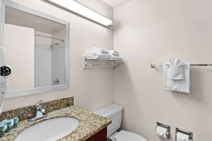 Best Western Cascadia Inn