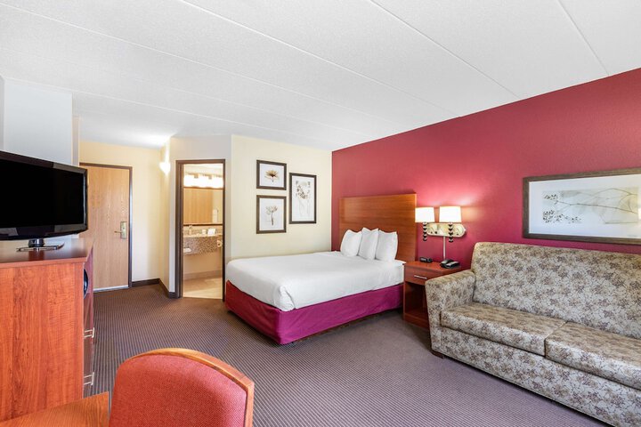 Room 15 of 30