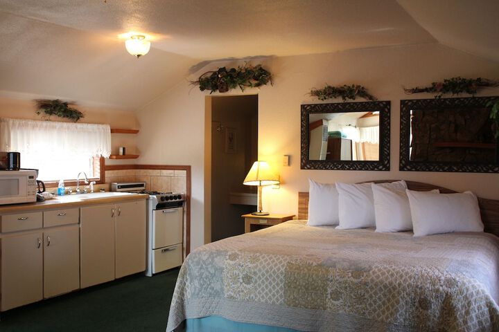 Room 32 of 175