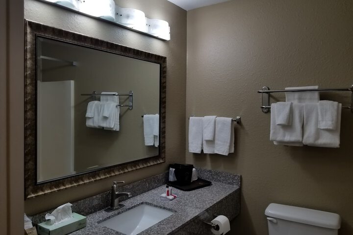Super 8 by Wyndham Bellefontaine