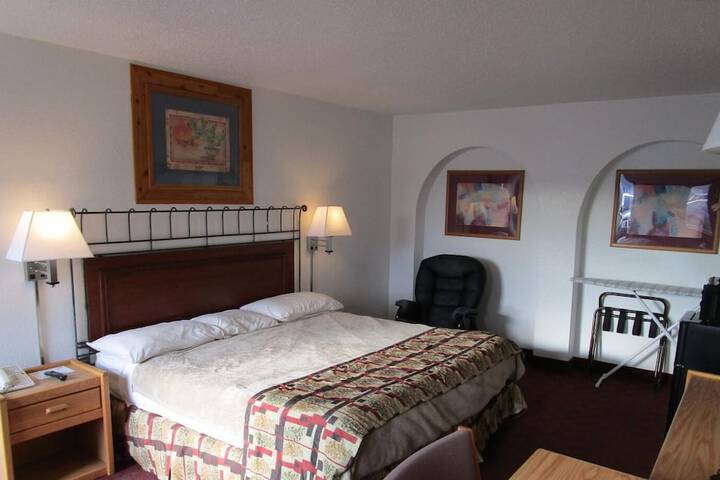 Room 17 of 26