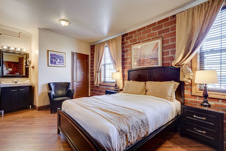 Room 11 of 52