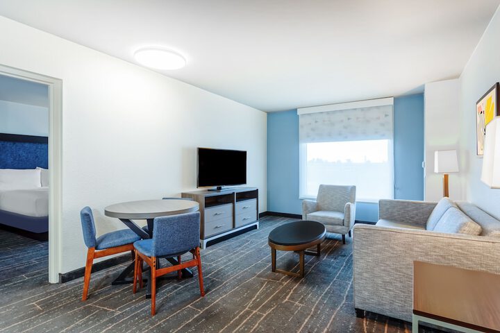 Room 65 of 100