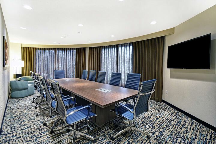 Room 37 of 73