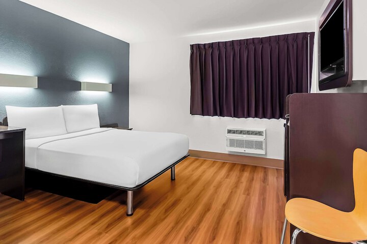 Room 40 of 40