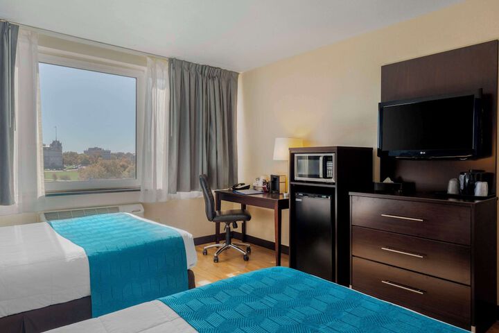 Room 16 of 39