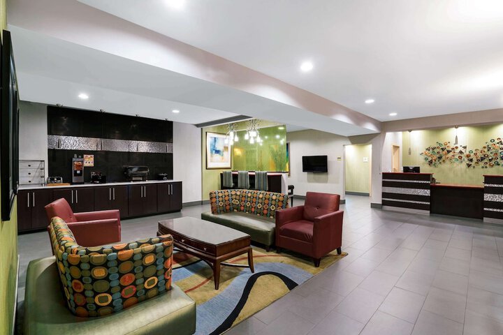 Hotel Interior 10 of 29