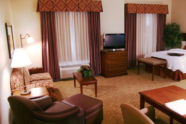 Room 16 of 38
