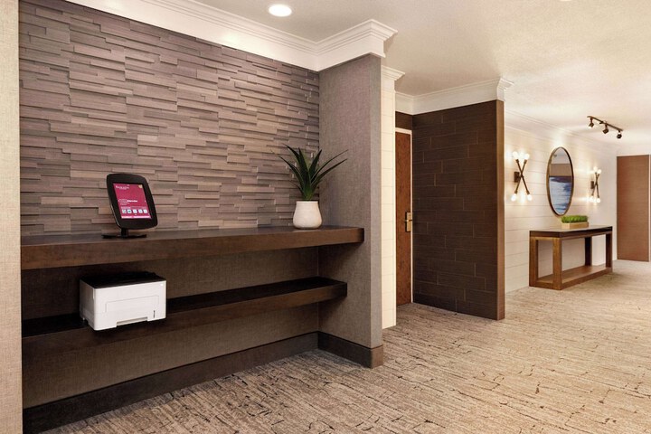 Business Center 54 of 54