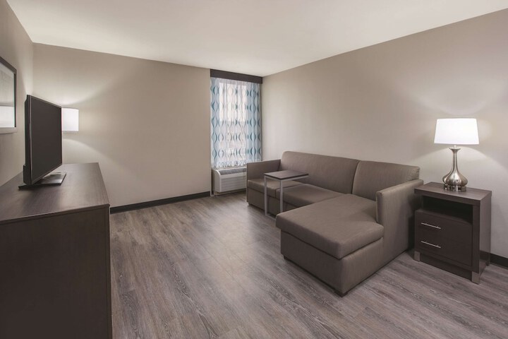 Room 21 of 29