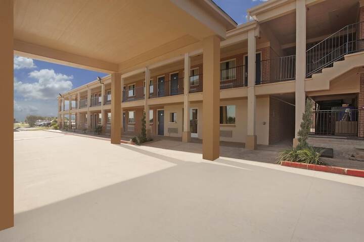 Hotel 3 of 14