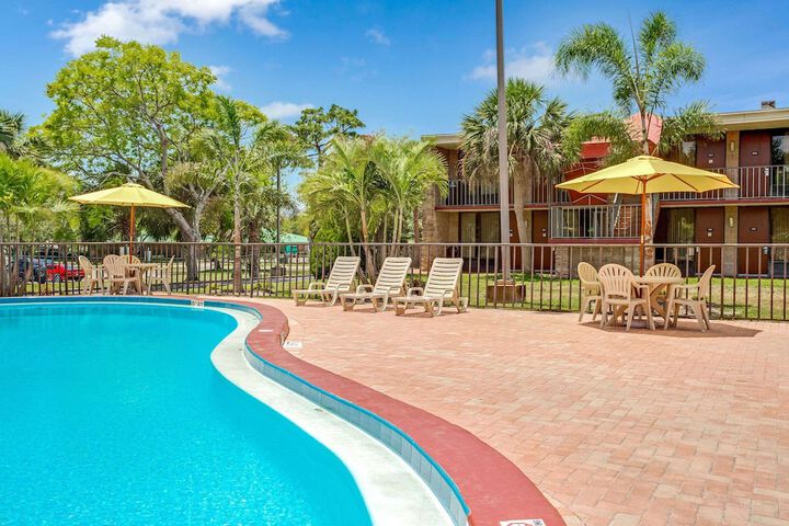 Pool 4 of 23