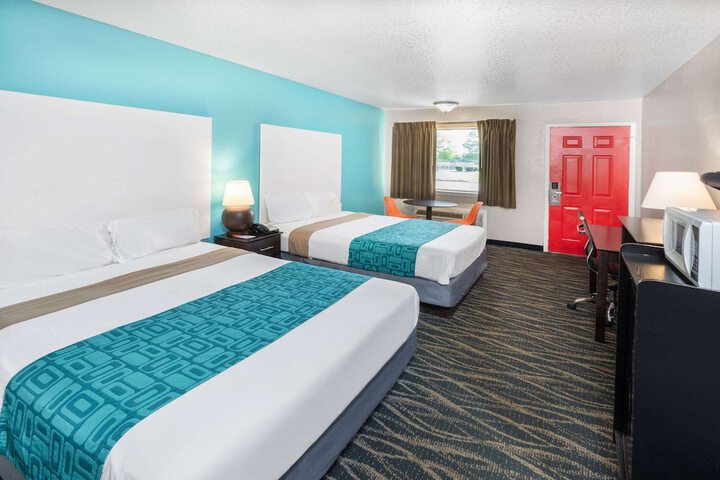 Room 44 of 60