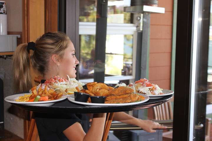 Dining 75 of 142