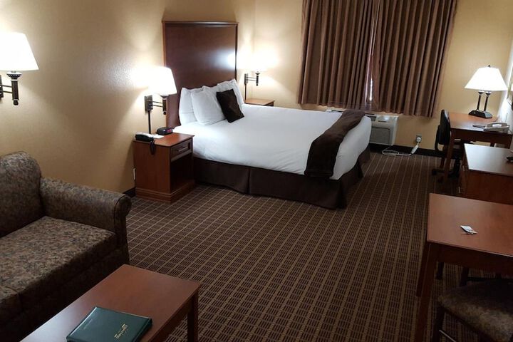 Room 11 of 24