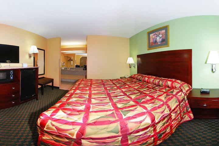 Room 17 of 29