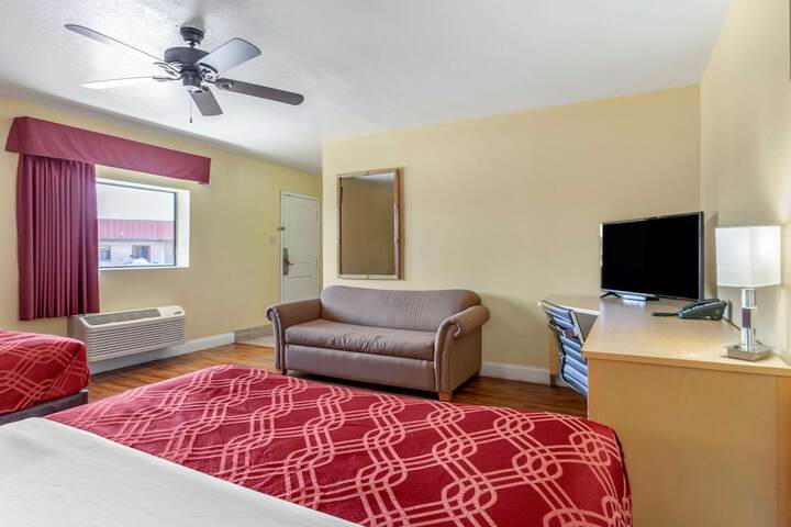 Room 20 of 32