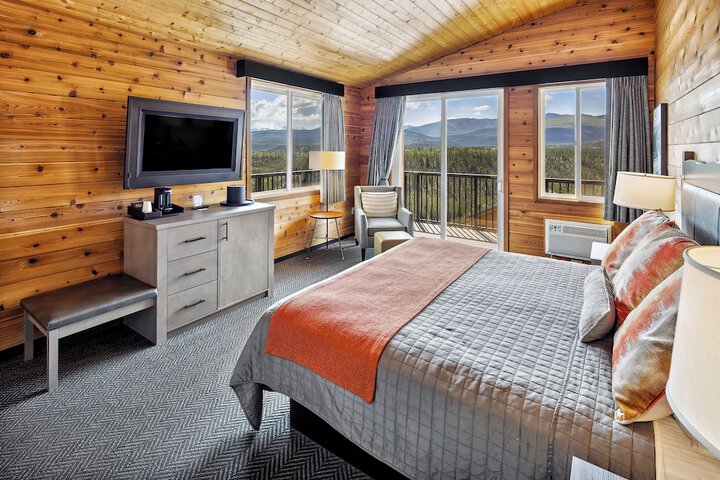 Denali Bluffs Hotel