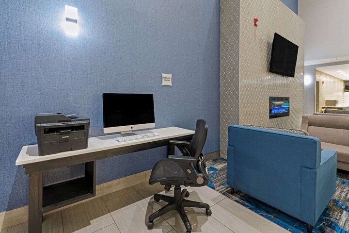 Business Center 46 of 46