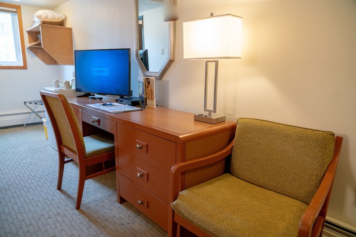 Room 65 of 105