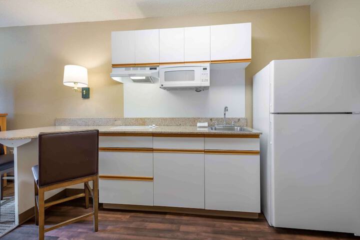 Extended Stay America Suites Newark Woodbridge