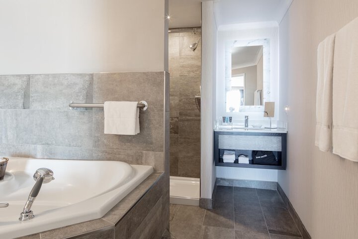 Crowne Plaza Moncton-Downtown by IHG