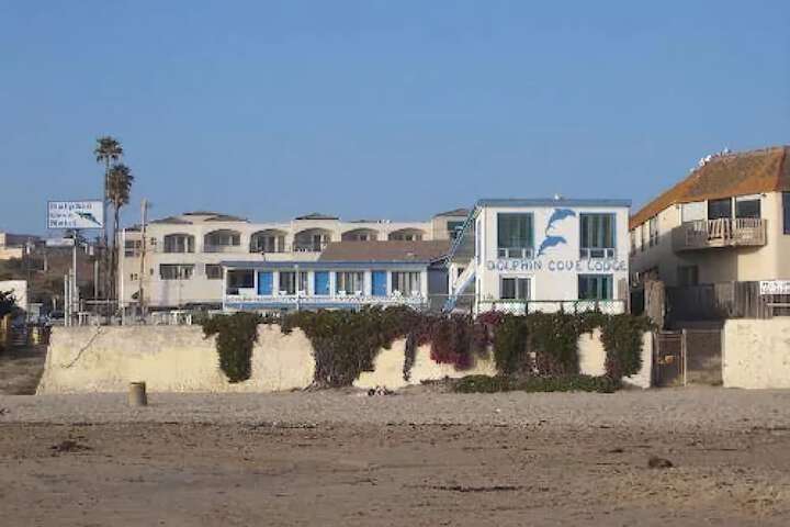 Dolphin Cove Motel