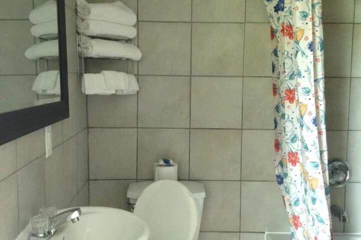 Room 12 of 27