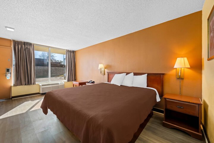 Rodeway Inn Monroe