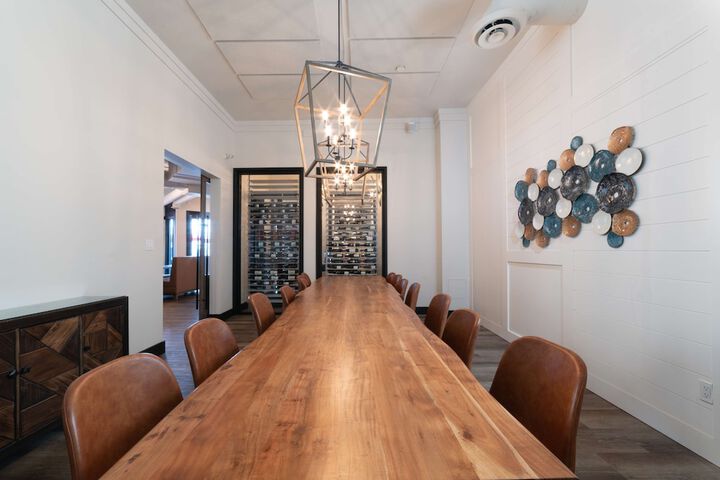 Dining 122 of 158