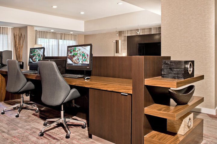 Business Center 55 of 61