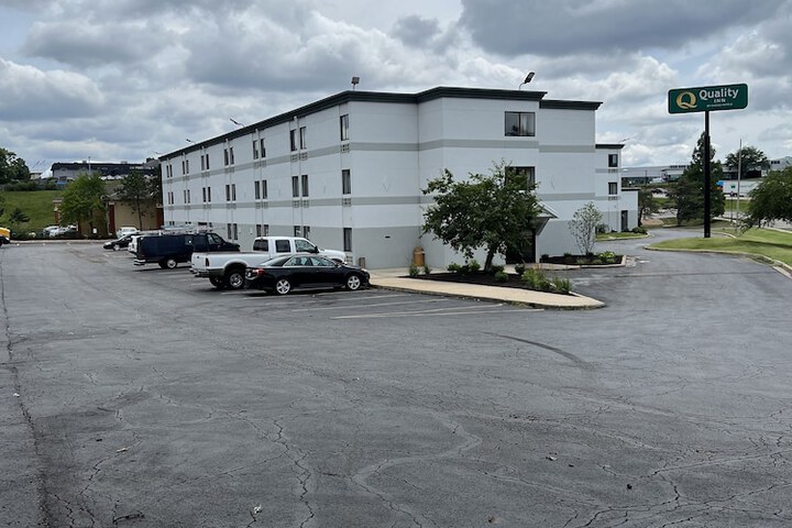 Hotel 2 of 52