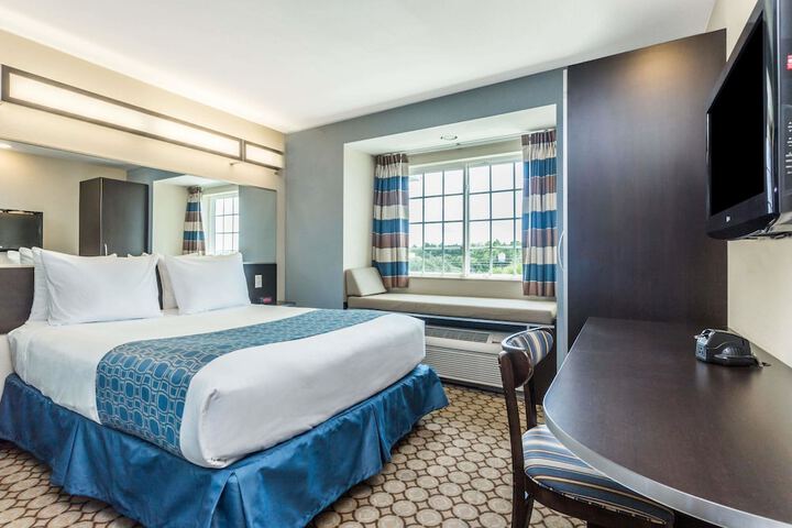 Room 21 of 28