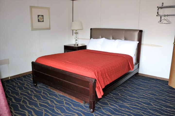 Room 35 of 63
