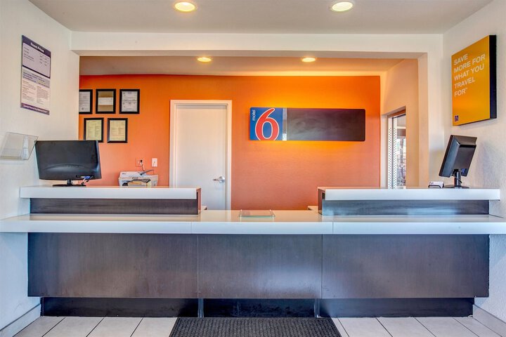 Hotel Interior 6 of 33